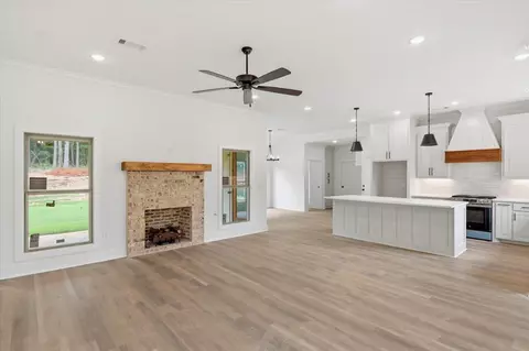 Living - 182 A D Mclendon, Mendenhall, MS 39114 photo 1 of 6