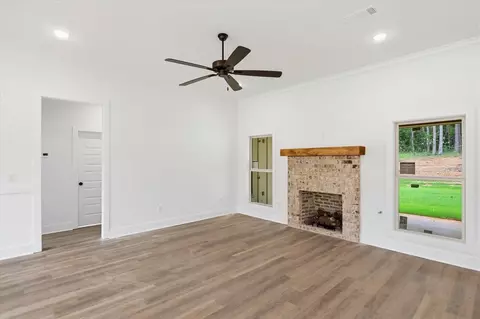 Living - 182 A D Mclendon, Mendenhall, MS 39114 photo 2 of 6