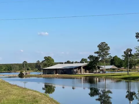 176 A Busby Rd, Ellisville, MS 39437