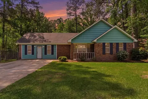301 Sam Rayburn Dr, Hattiesburg, MS 39402