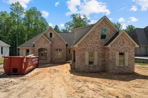 48 Buckskin Dr, Hattiesburg, MS 39402