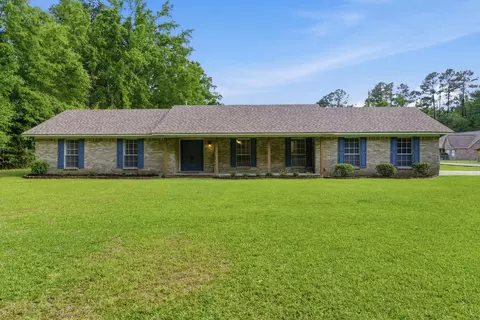 300 Ark Ln, Petal, MS 39465