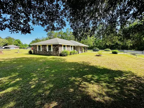 Exterior - 26 Lee St, Petal, MS 39465 photo 3 of 23