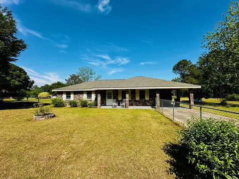 Exterior - 26 Lee St, Petal, MS 39465 photo 1 of 23
