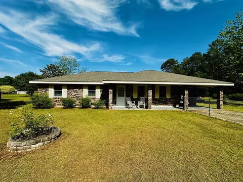 26 Lee St, Petal, MS 39465