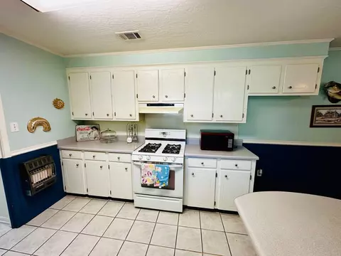 Kitchen - 26 Lee St, Petal, MS 39465 photo 2 of 3