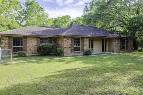 171 Northwood Dr, Carriere, MS 39426