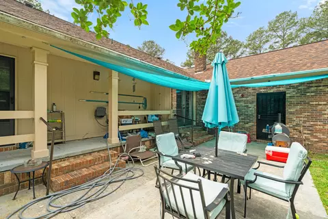Exterior - 623 Cherry Ln, Laurel, MS 39440 photo 7 of 13