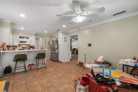 Kitchen - 623 Cherry Ln, Laurel, MS 39440 photo 2 of 5