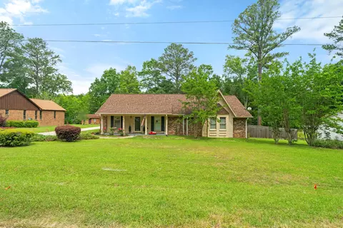 Exterior - 623 Cherry Ln, Laurel, MS 39440 photo 3 of 13