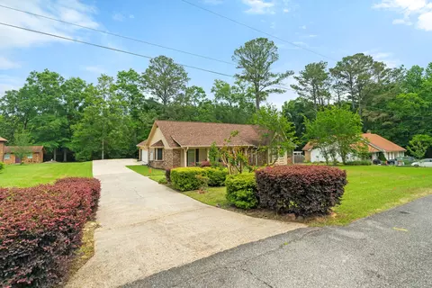 Exterior - 623 Cherry Ln, Laurel, MS 39440 photo 4 of 13
