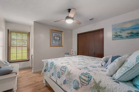 Bedroom - 623 Cherry Ln, Laurel, MS 39440 photo 3 of 6