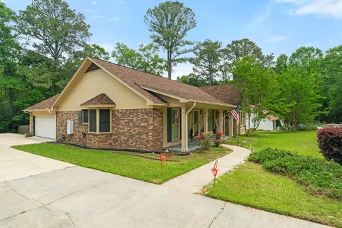 Exterior - 623 Cherry Ln, Laurel, MS 39440 photo 5 of 13
