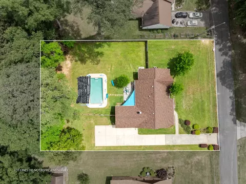 View/Area - 623 Cherry Ln, Laurel, MS 39440 photo 2 of 5