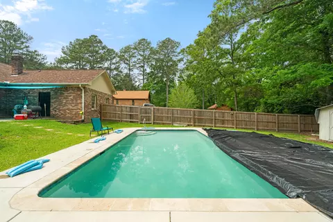 Exterior - 623 Cherry Ln, Laurel, MS 39440 photo 9 of 13