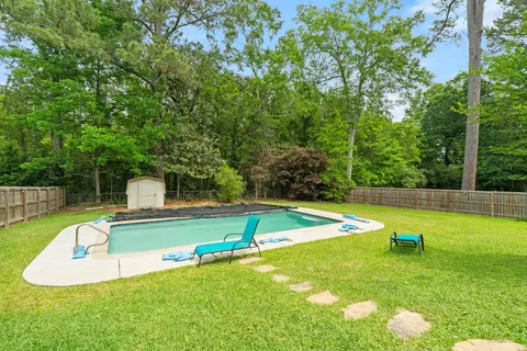 Exterior - 623 Cherry Ln, Laurel, MS 39440 photo 8 of 13