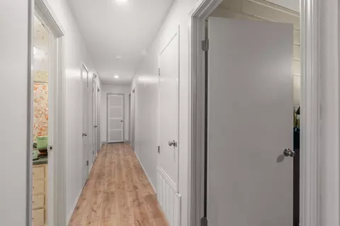 Entry Way - 623 Cherry Ln, Laurel, MS 39440 photo 3 of 4