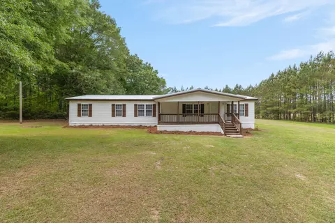 81 Cochran Rd, Richton, MS 39476