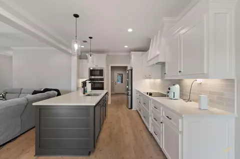 Kitchen - 4 Sapphire Dr, Purvis, MS 39475 photo 2 of 4