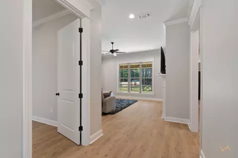 Entry Way - 4 Sapphire Dr, Purvis, MS 39475 photo 3 of 6