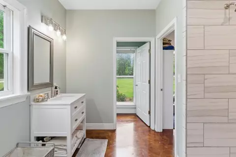 Entry Way - 300 Delk, Moselle, MS 39459 photo 2 of 4