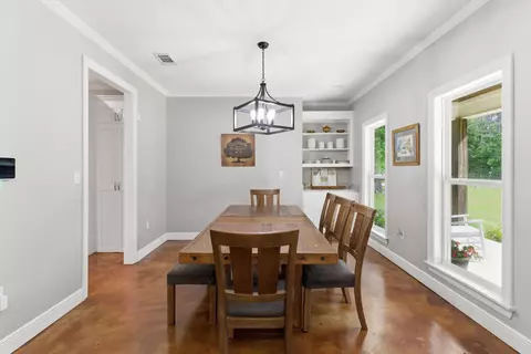 Dining - 300 Delk, Moselle, MS 39459 photo 1 of 1