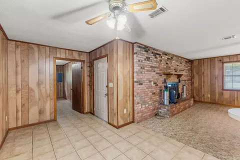 Entry Way - 25 E Broad St, Foxworth, MS 39483 photo 2 of 2