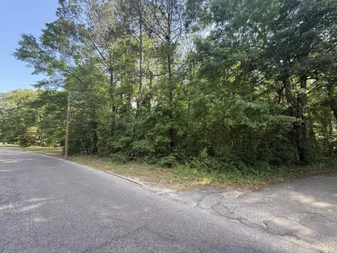 00 N Main St, Columbia, MS 39429