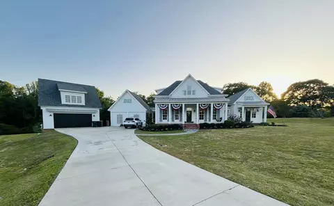 40 Ballantrae Dr, Hattiesburg, MS 39402