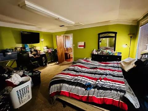 Bedroom - 55 Oak Crest Dr, Laurel, MS 39440 photo 4 of 8