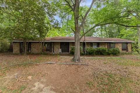 804 W Hinton Ave, Lumberton, MS 39455