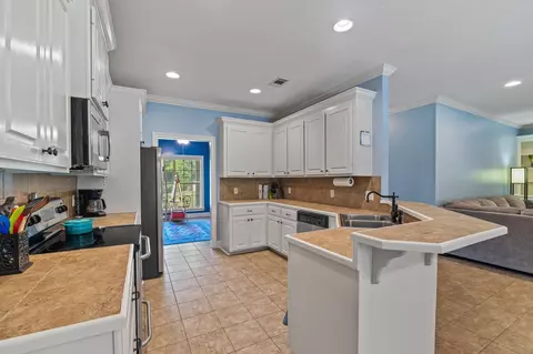 Kitchen - 36 Pleasant Hl, Sumrall, MS 39482 photo 1 of 2