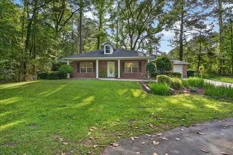 321 Raybourn Rd, Columbia, MS 39429