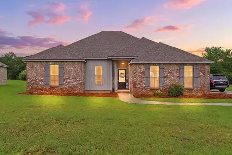 15 S Town Ln, Purvis, MS 39475