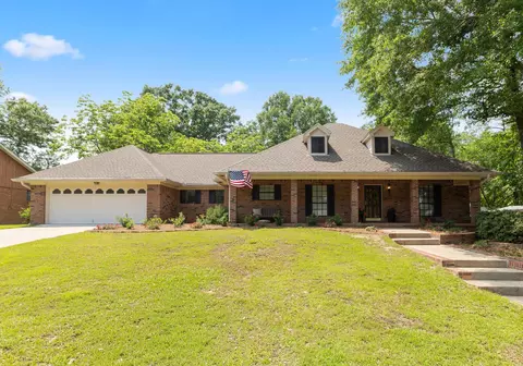 707 Huntindon Rd, Hattiesburg, MS 39402