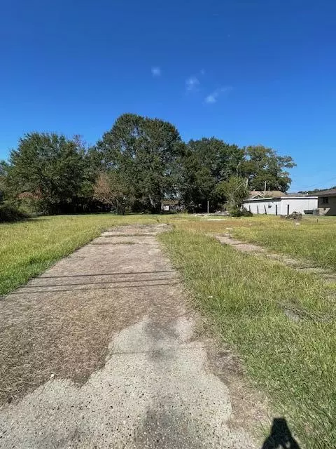 1303 W Pine St, Hattiesburg, MS 39401