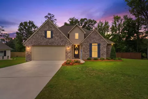 20 Barkis Dr, Hattiesburg, MS 39402