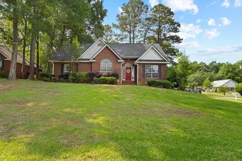 220 Pine Ln, Hattiesburg, MS 39402