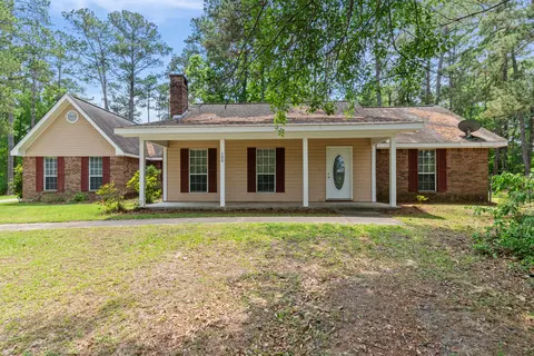 100 Baywood Dr, Hattiesburg, MS 39402