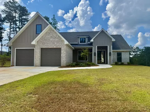 124 Brookhollow Blvd, Hattiesburg, MS 39402