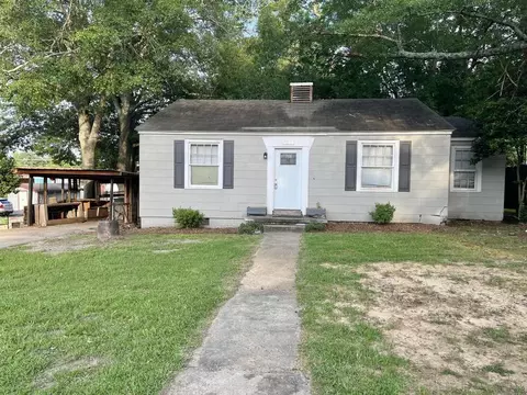 1103 Wilson Dr, Laurel, MS 39440