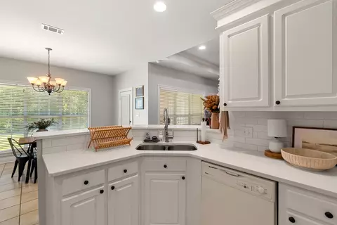 Kitchen - 2 Sunline Dr, Petal, MS 39465 photo 6 of 6