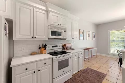 Kitchen - 2 Sunline Dr, Petal, MS 39465 photo 5 of 6