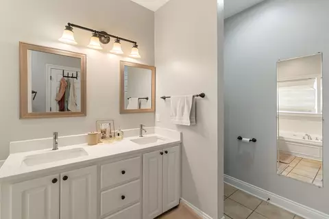 Bath - 2 Sunline Dr, Petal, MS 39465 photo 4 of 5