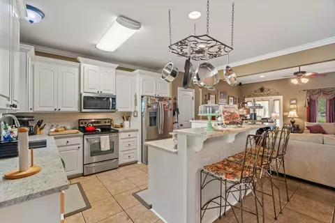 Kitchen - 165 Latigo Loop, Sumrall, MS 39482 photo 3 of 6