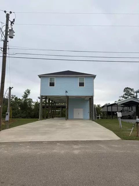 4070 Pennsylvania St, Bay St. Louis, MS 39520