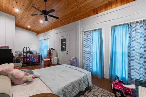Bedroom - 1652 Old Lake Rd, Brandon, MS 39042 photo 8 of 8