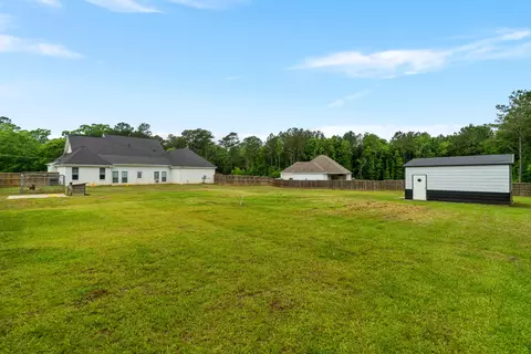 Exterior - 1652 Old Lake Rd, Brandon, MS 39042 photo 12 of 13