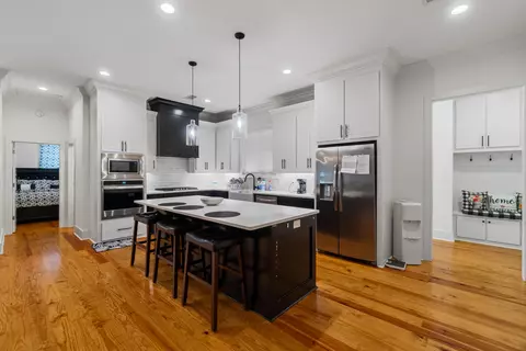 Kitchen - 1652 Old Lake Rd, Brandon, MS 39042 photo 1 of 5