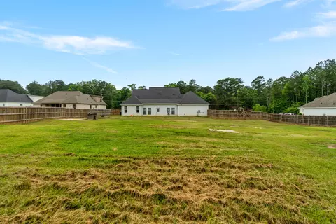Exterior - 1652 Old Lake Rd, Brandon, MS 39042 photo 11 of 13